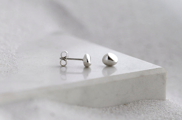 American Diamond Silver Stud Earring for Women - New Earrings Design –  Niscka